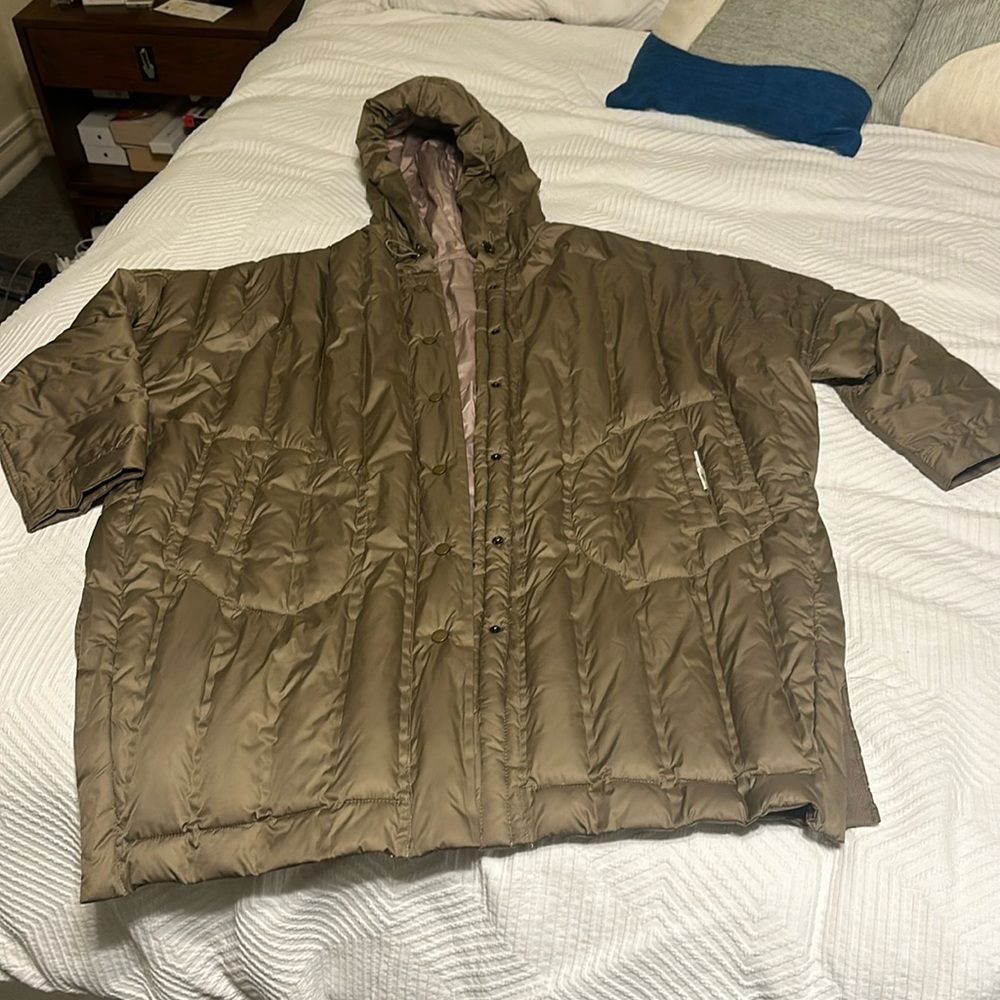 Women’s Free People Puffa Jacket in size XS.